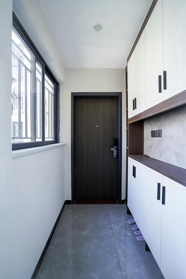 105㎡三居室，用冷暖色調(diào)碰撞出年輕人有趣的簡約生活。